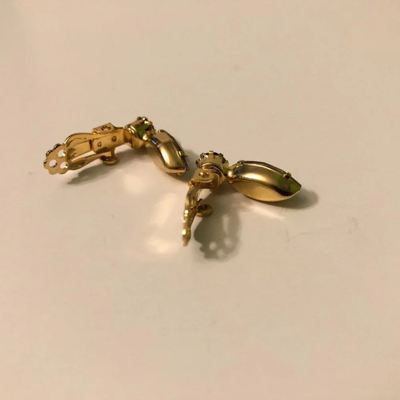 Lot of  2 Clip On Earrings Pearl Style Costume Jewelry - Picture 11 of 12
